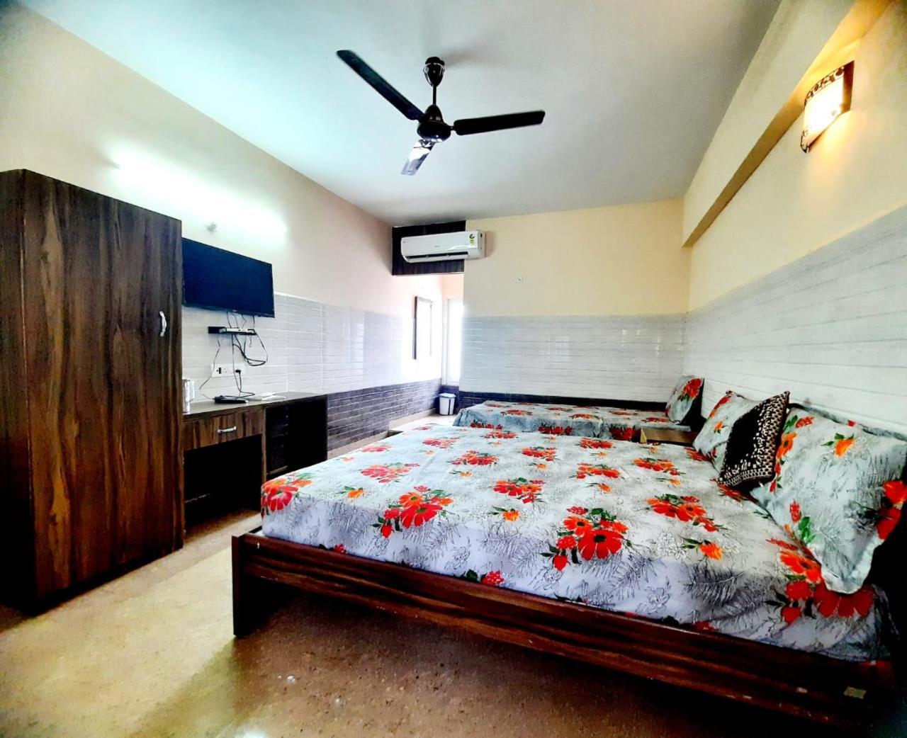 Ns Vijay Shesha Mahal Hotel Tiruvannámalaj Kültér fotó
